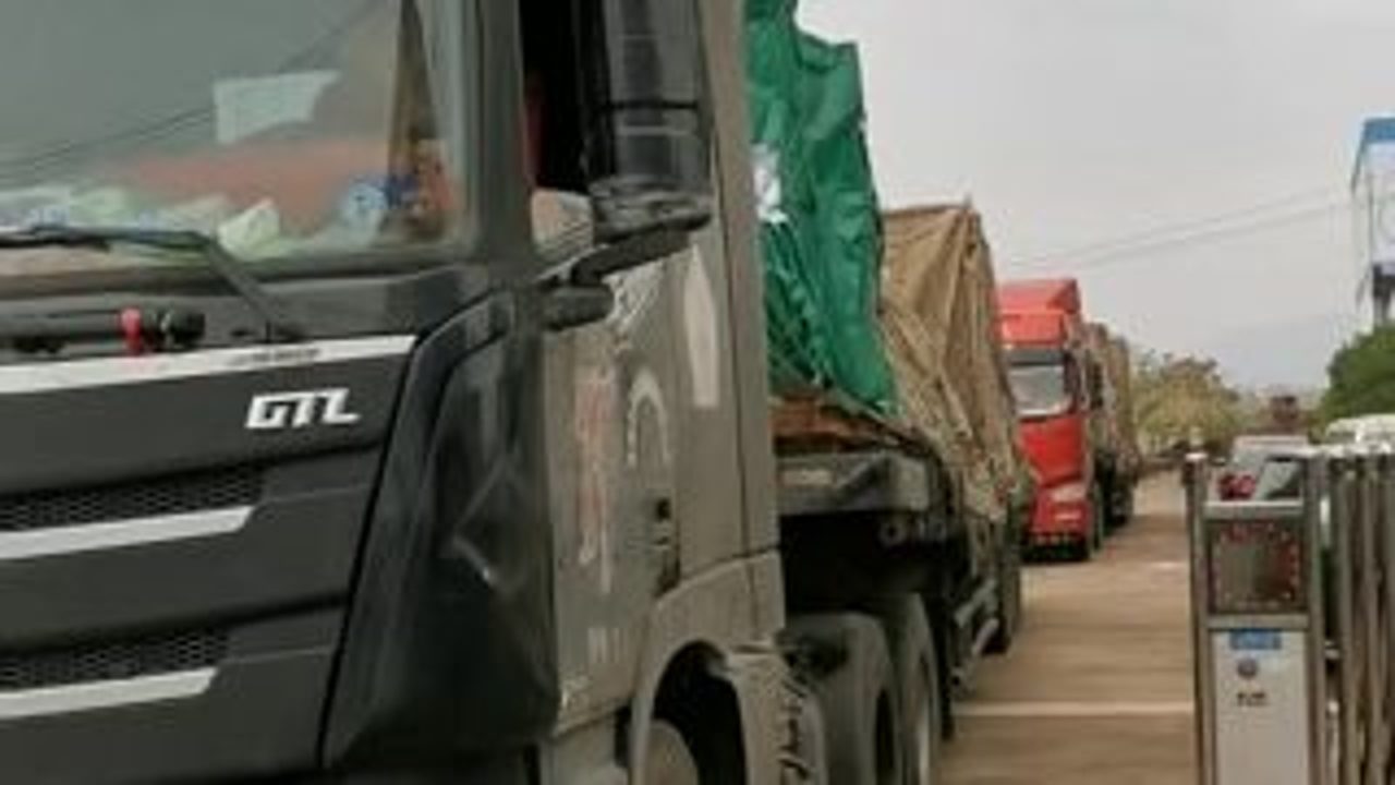 Heavy-lift export shipment departing the TC works
