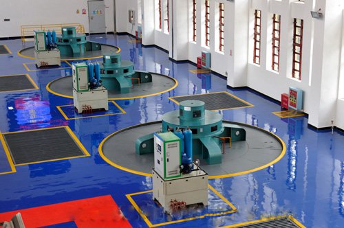 Vertical Kaplan units set up in the TC test bay
